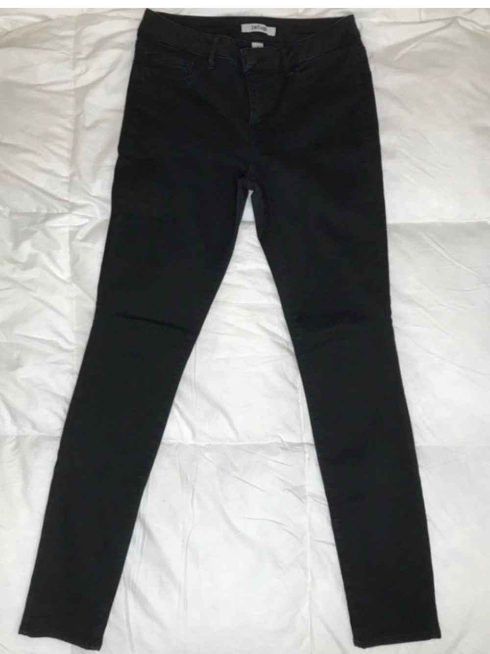 refuge Skinny Jeans in Black